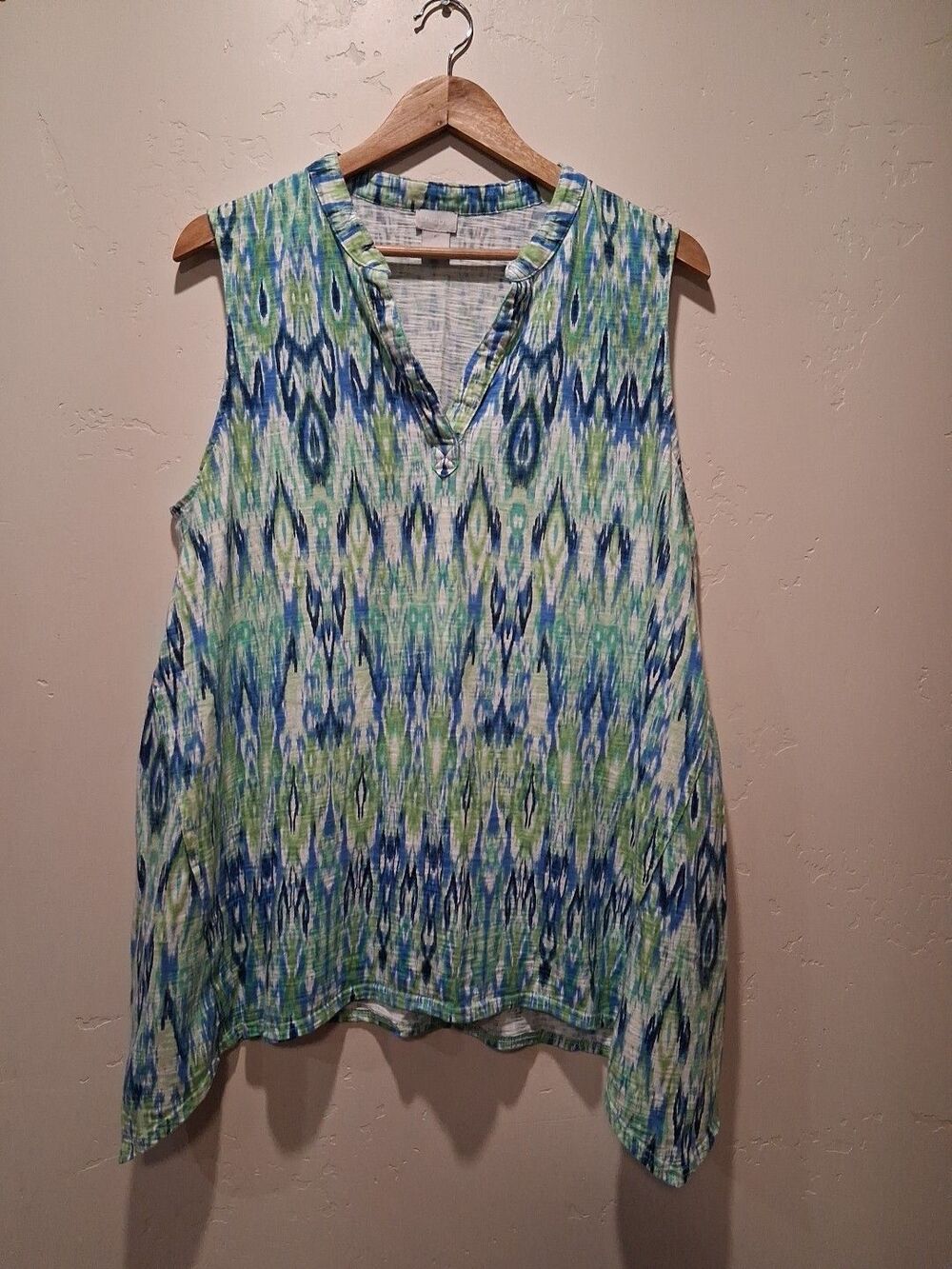 Chico's Tunic Top Women 3 (XL) Blue Green Ikat Print Split V Neck Sharkbite Hem